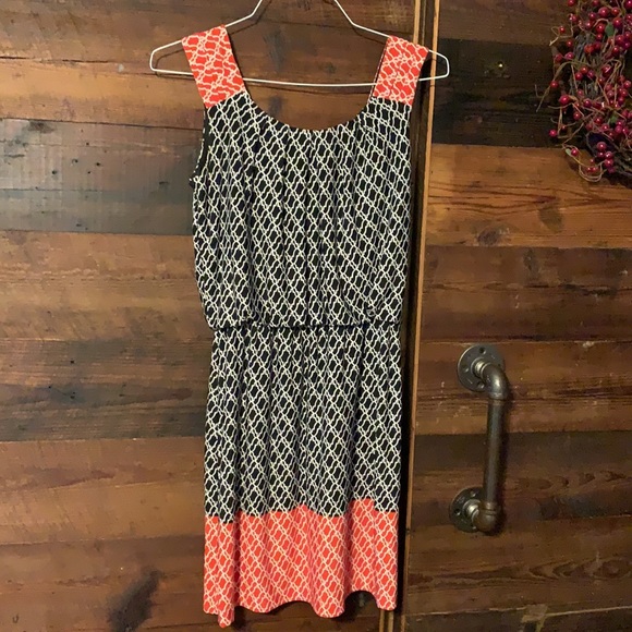 Dress - Picture 2 of 4